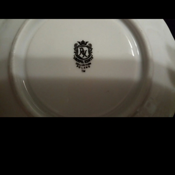 Porcelain Floral teacup - Picture 2 of 5